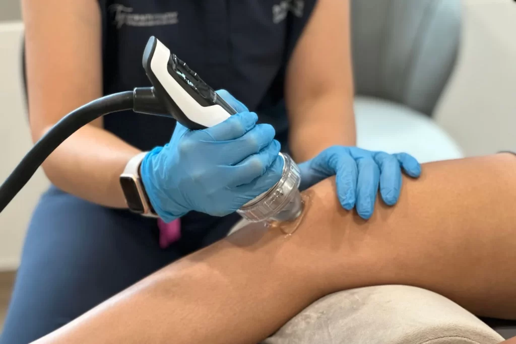 podiatrist consultation about knee pain assessment